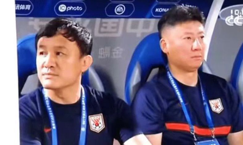 接受慢镜头记者采访时，贝纳德斯基谈到了关于尤文的话题。